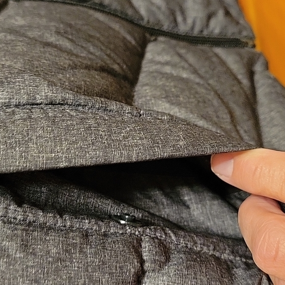 Lands End winter vest - Picture 4 of 7